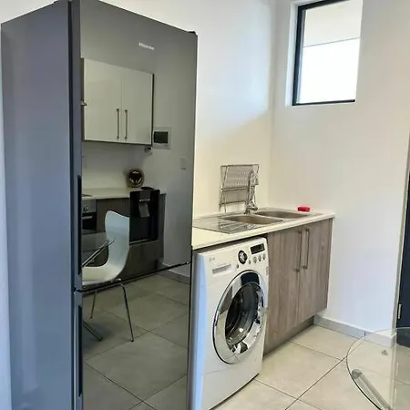 Sophiscated Upmarket One Bedroom Apartment Johannesburg Exterior photo